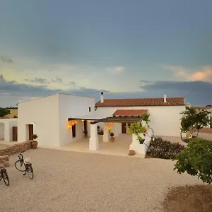 https://can-vicent-puig.balearic-islands.net