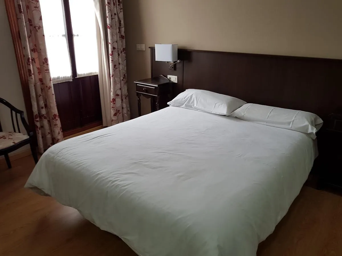 Hotel Rey Sancho IV contacts